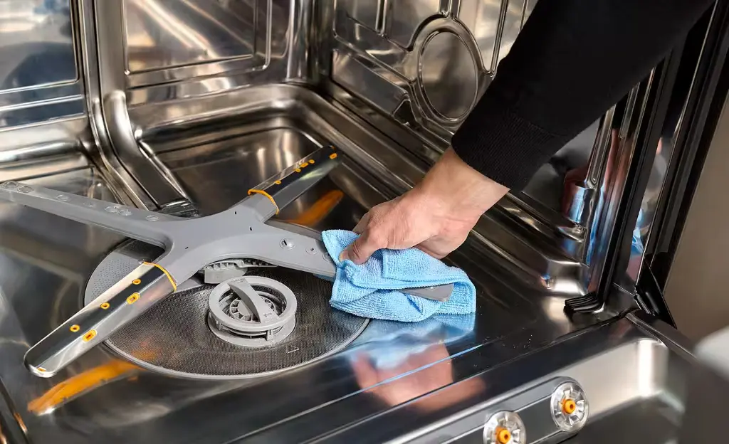 How to Clean and Maintain Your DishwasherWasher for Better Performance